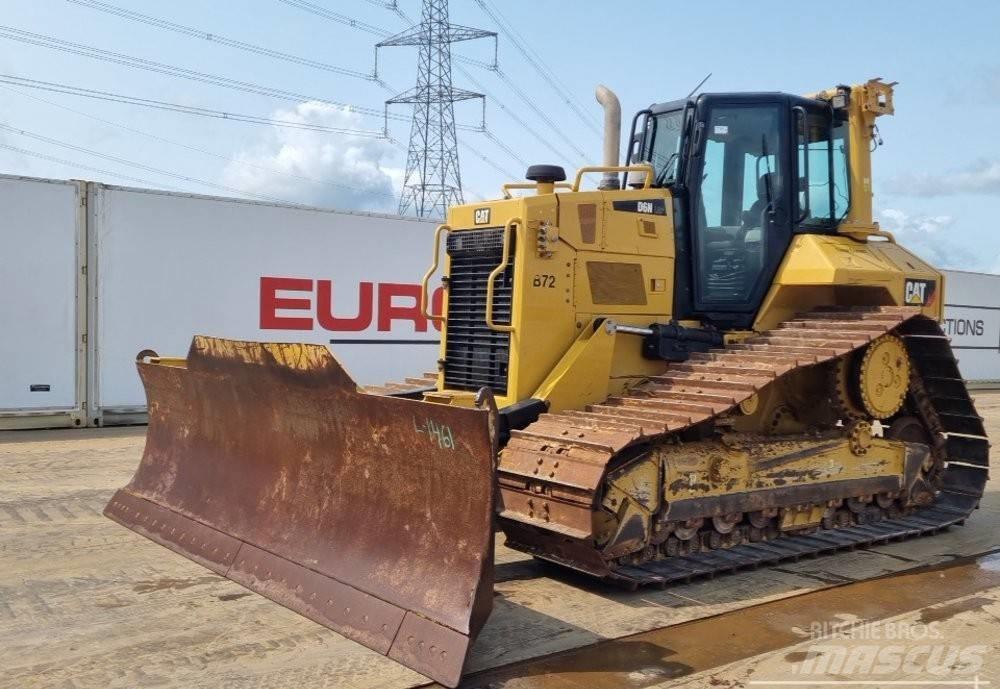 CAT D 6 N LGP بلدوزرات مجنزرة
