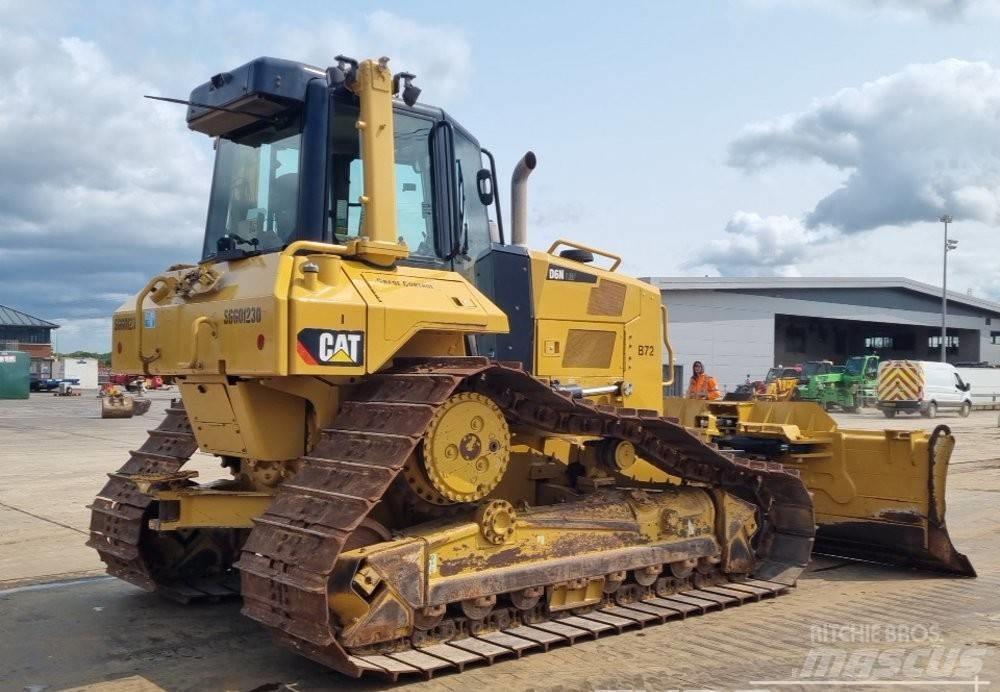 CAT D 6 N LGP بلدوزرات مجنزرة