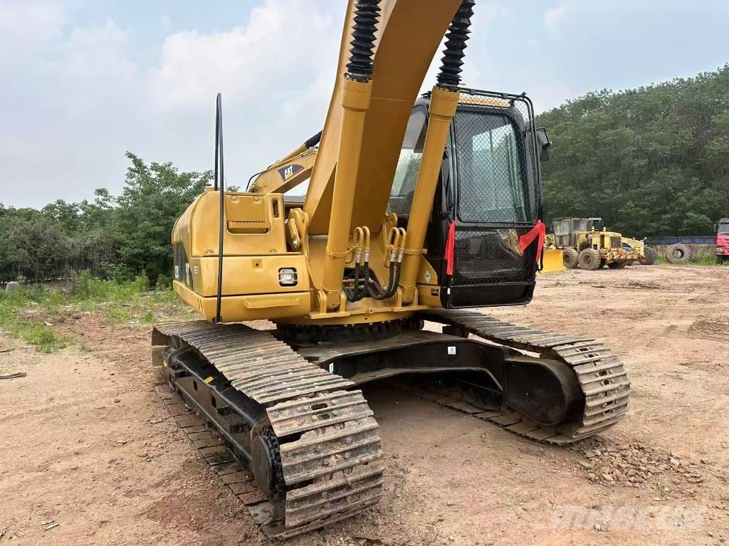 CAT 325 CL حفارات زحافة