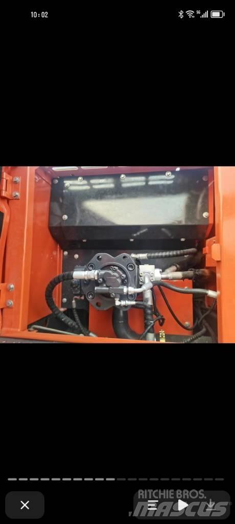 Doosan DX 220 حفارات زحافة