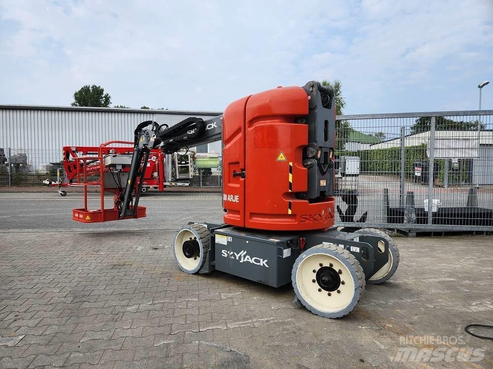 SkyJack SJ 30 ARJE رافعات سلة مفصلية