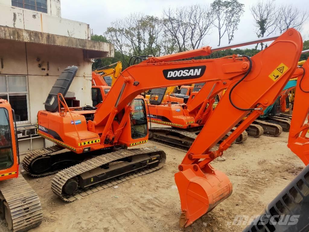 Doosan DH220LC-7 حفارات زحافة
