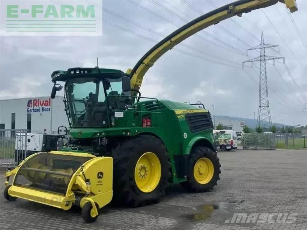 John Deere 8600i علافات ذاتية الدفع