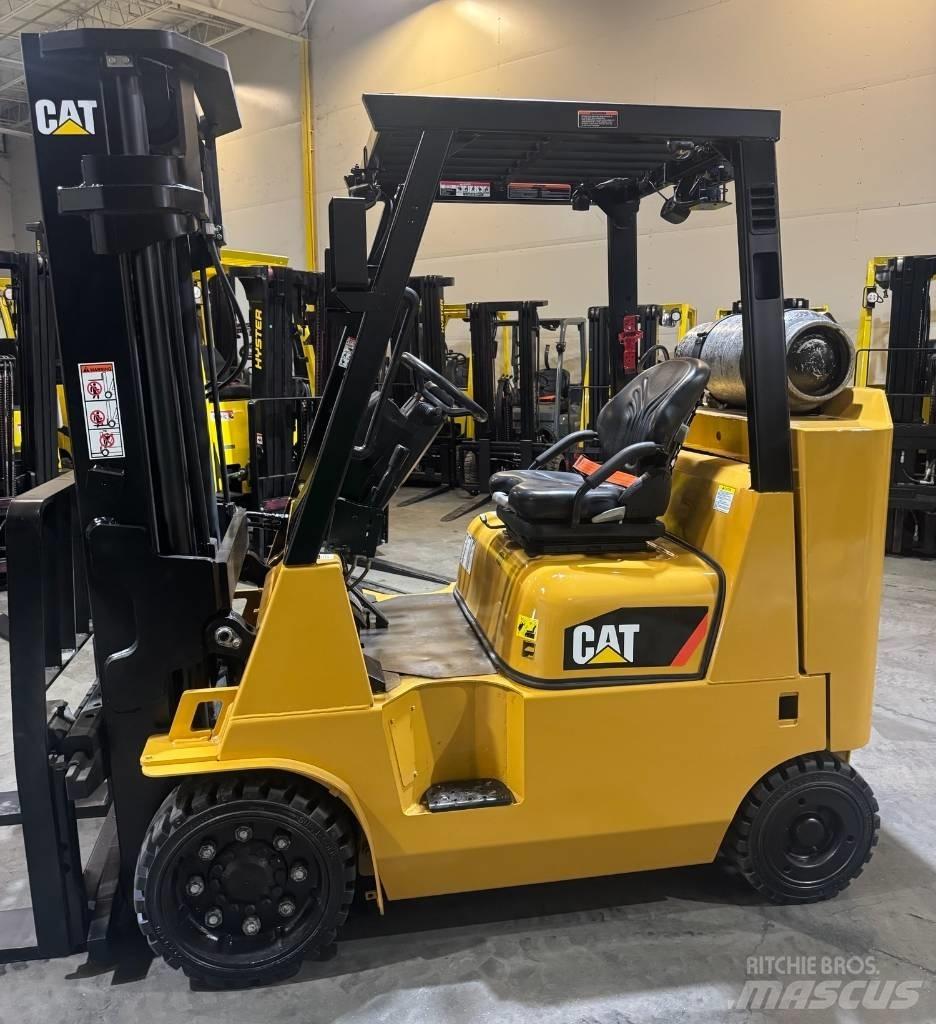 CAT GC 40 K S TR شاحنات ذات رافعات شوكية - أخرى
