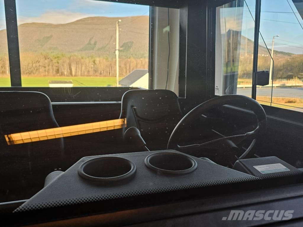 Corvus EX4 CAB الجرارات