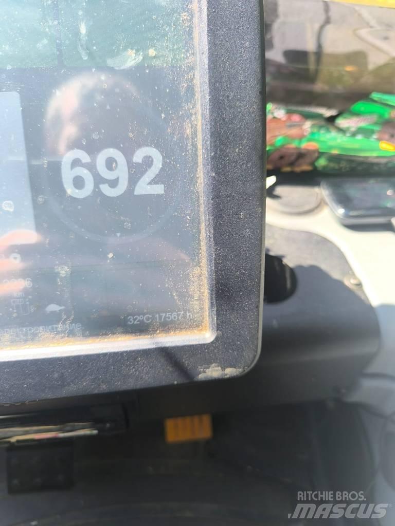 John Deere 1270 G حصادات
