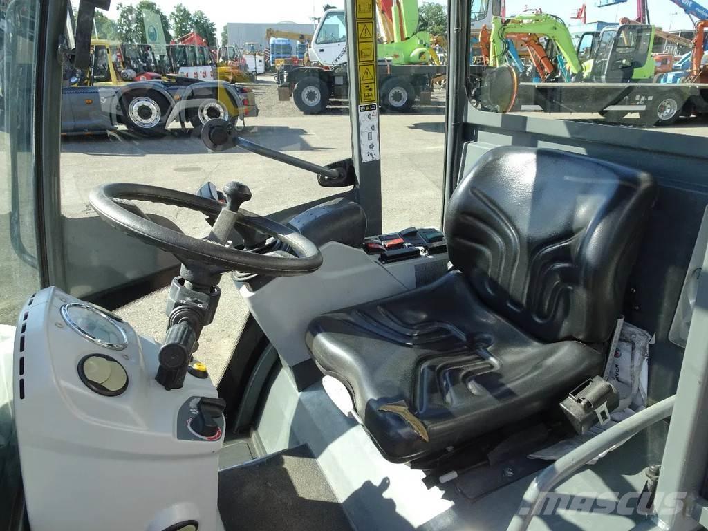 Kramer 5035 لوادر صغيرة