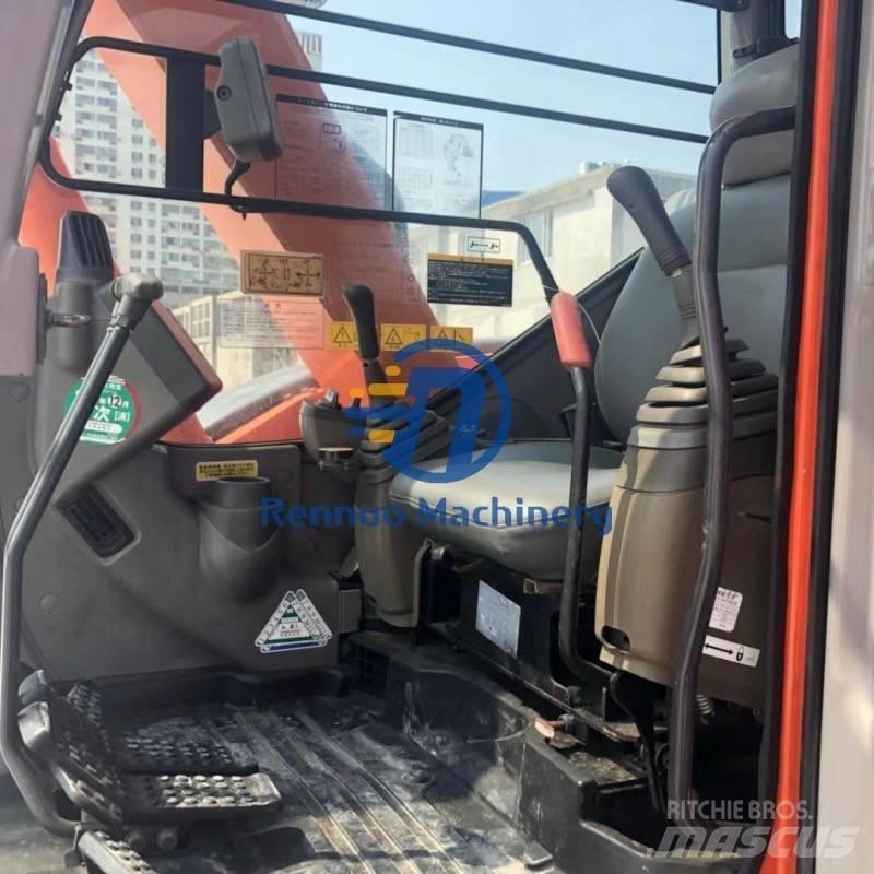 Hitachi ZX 75 US حفارات زحافة