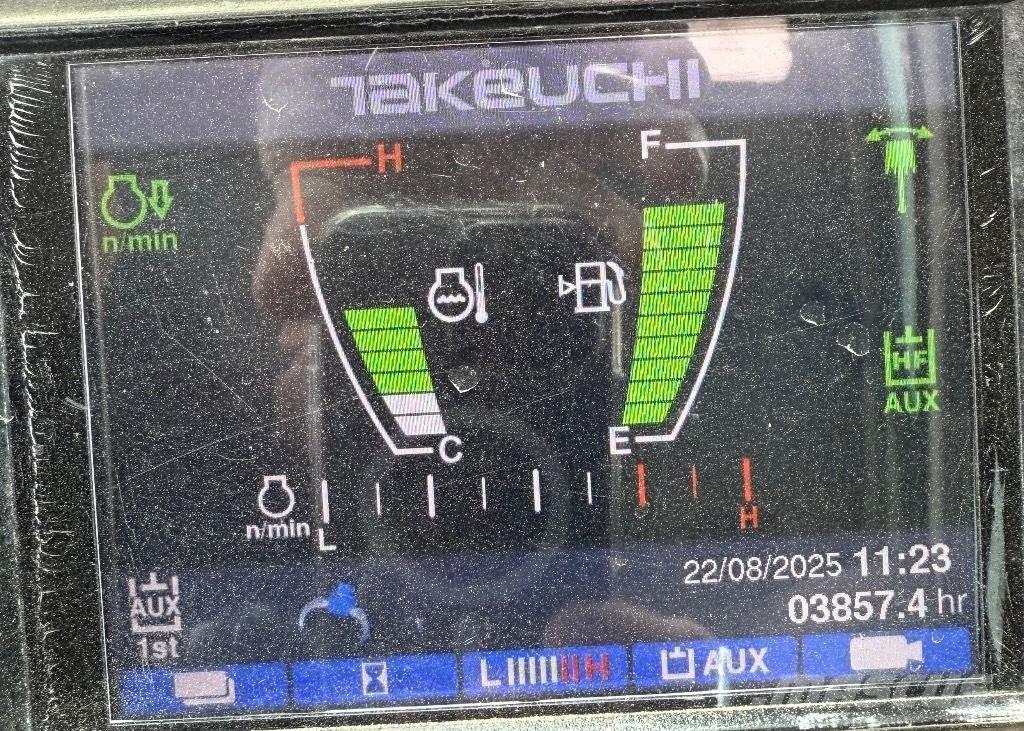 Takeuchi TB 290 حفارات وسط 7 طن - 12 طن