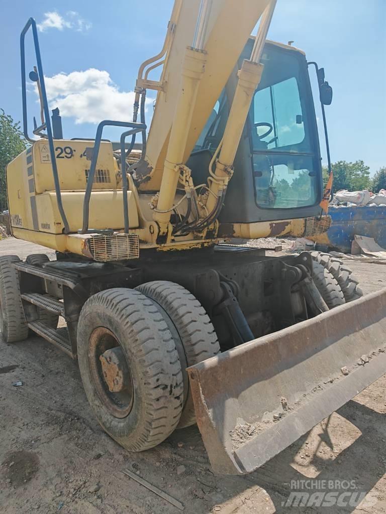 Komatsu PW 130ES-6K حفارات بعجل
