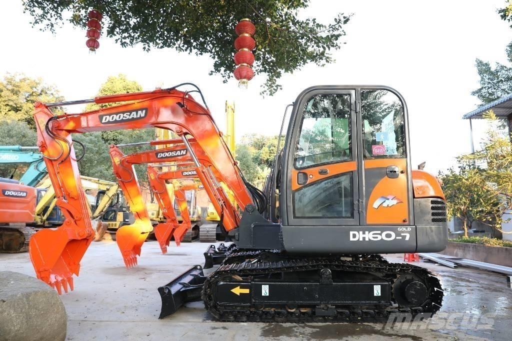 Doosan DH 60-7 حفارات صغيرة أقل من 7 طن (حفارات صغيرة)