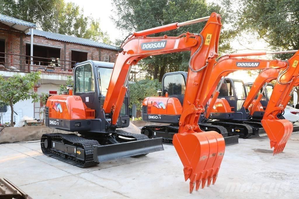 Doosan DH 60-7 حفارات صغيرة أقل من 7 طن (حفارات صغيرة)