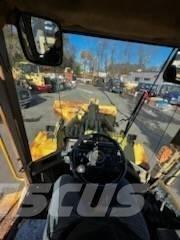 CAT Loader لوادر بعجل