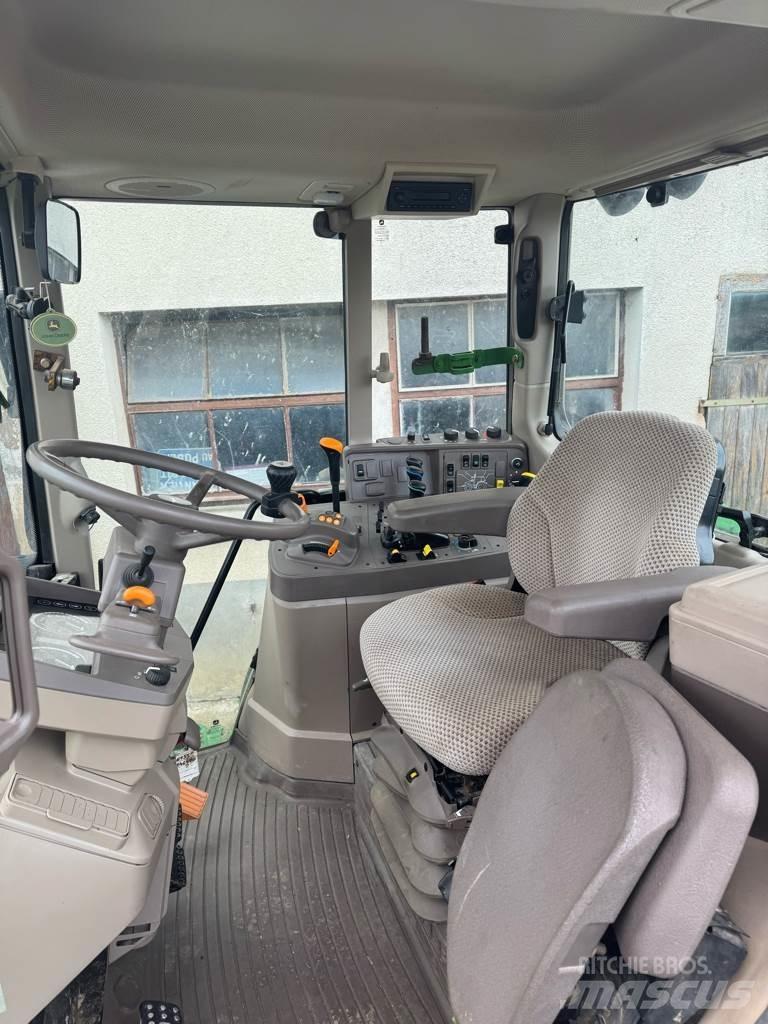 John Deere 6155M الجرارات