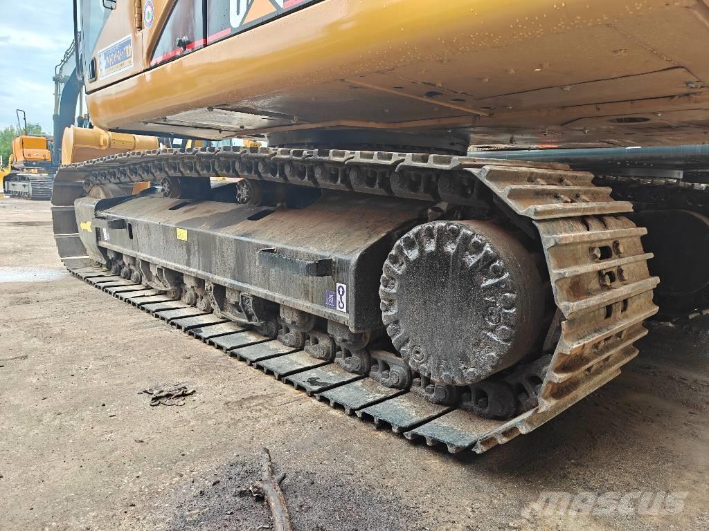 CAT 320 C حفارات زحافة