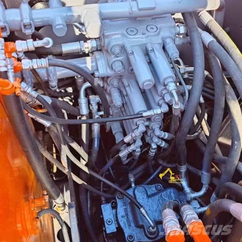 Hitachi 70 حفارات زحافة