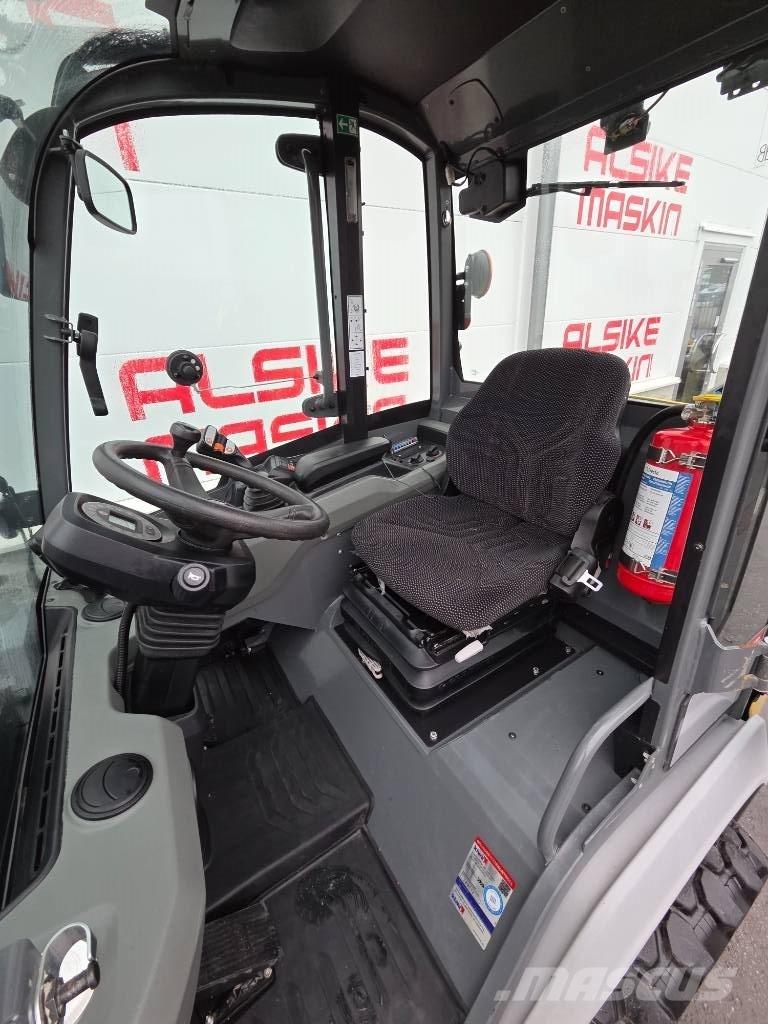 Kramer 5035 لوادر انزلاقية التوجيه