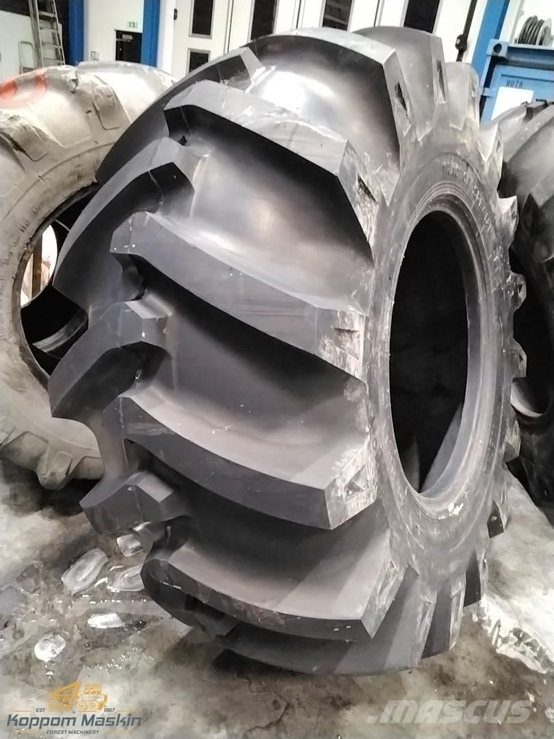 Nokian Trs 30,5-32 الإطارات والعجلات والحافات