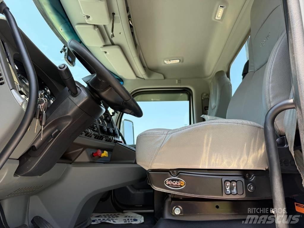Kenworth T 880 وحدات الجر