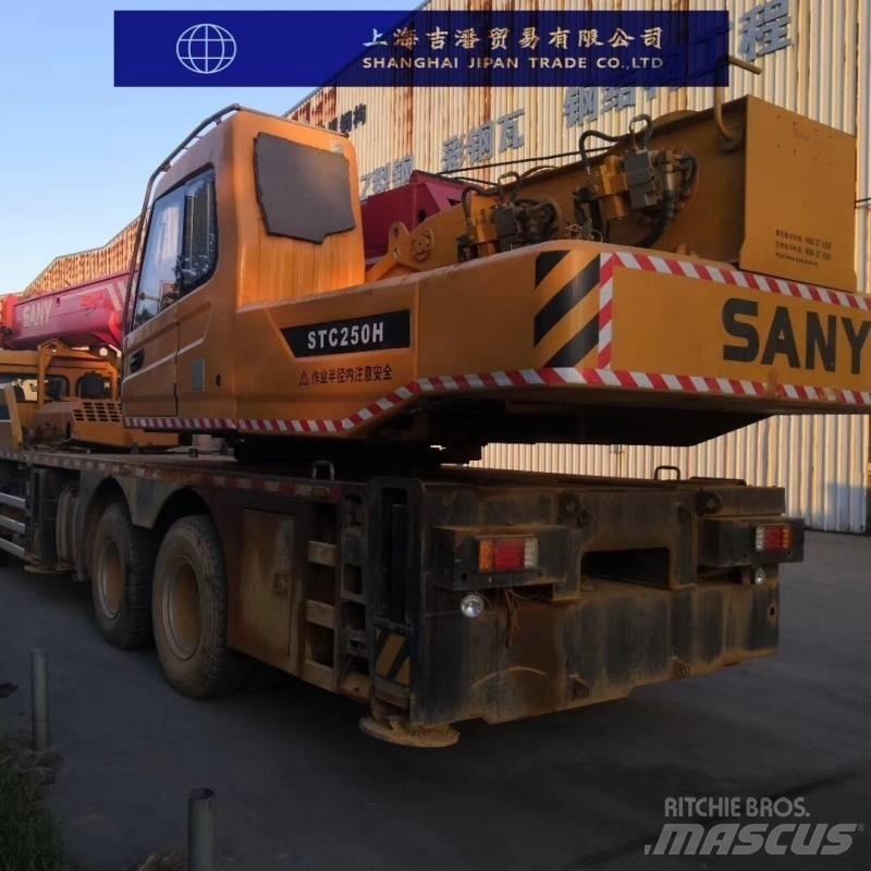 Sany STC 250 رافعات صالحة لكل أنواع الطرق