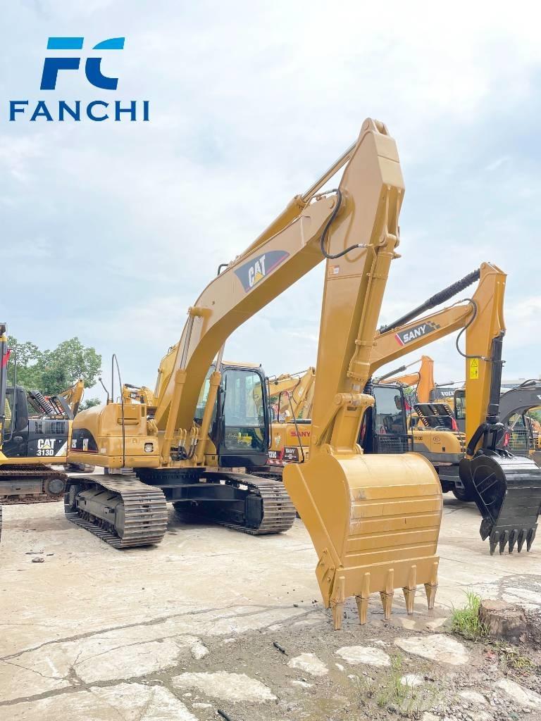 CAT 320 C حفارات زحافة
