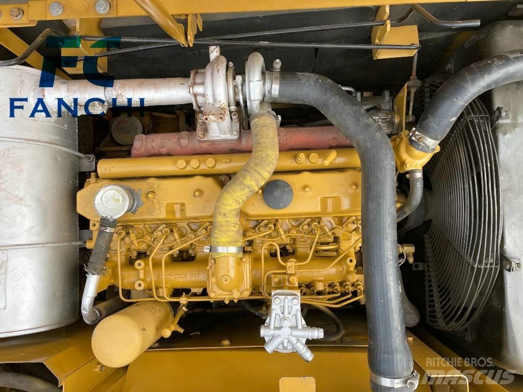 CAT 320 C حفارات زحافة