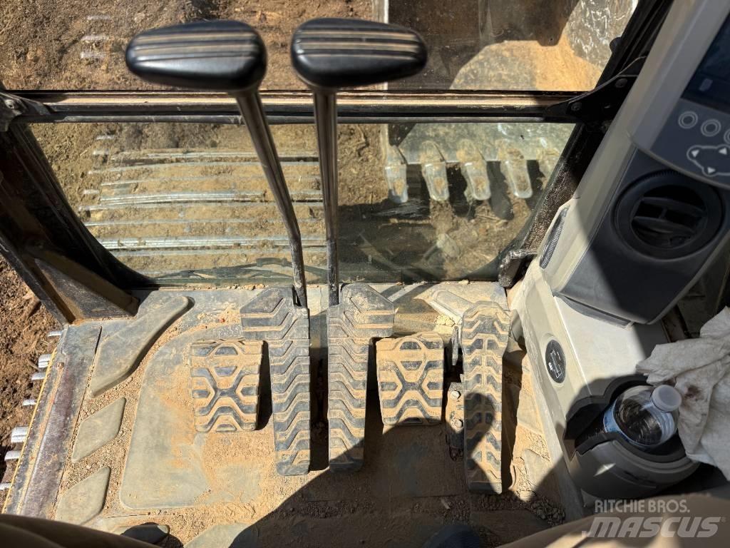 CAT 336 EL حفارات زحافة