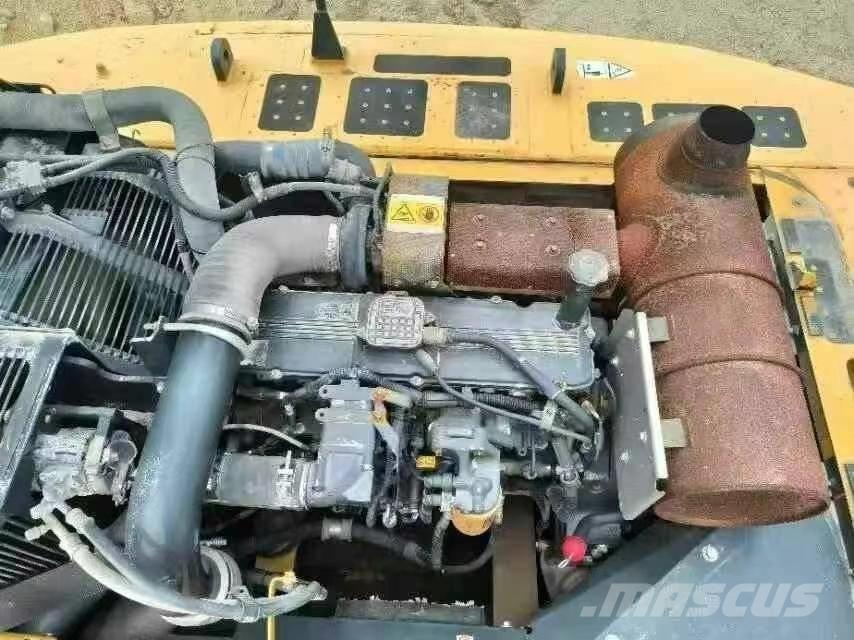 Komatsu PC 360-8 حفارات زحافة