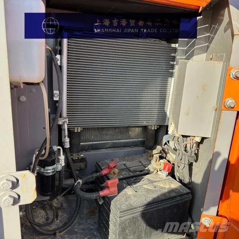 Hitachi ZX 70 حفارات وسط 7 طن - 12 طن