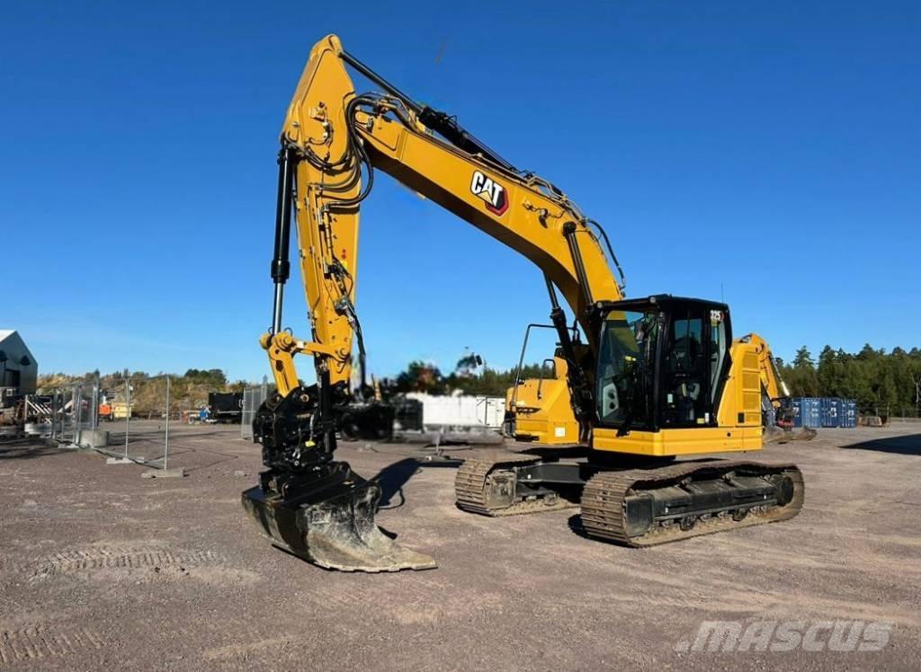 CAT 325 حفارات زحافة