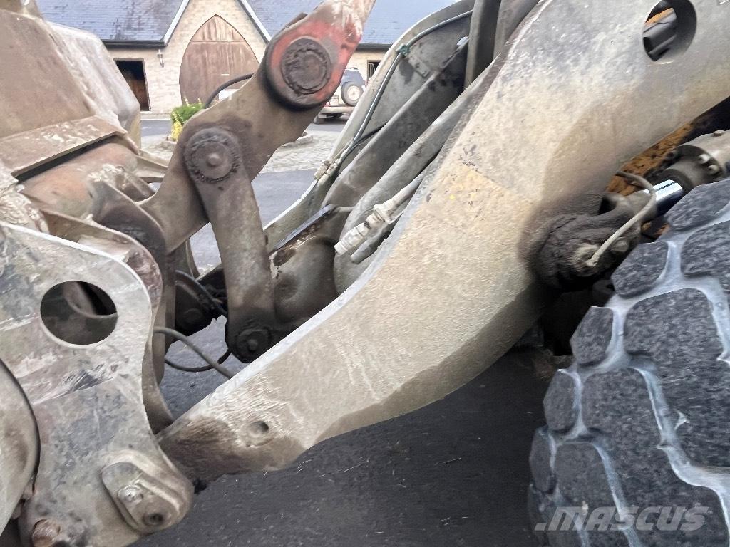 Volvo L 120 E لوادر بعجل