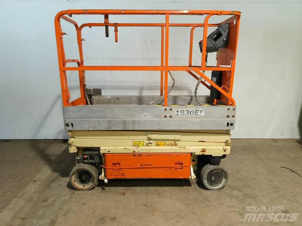 JLG 1930 ES رافعات مقصية الشكل