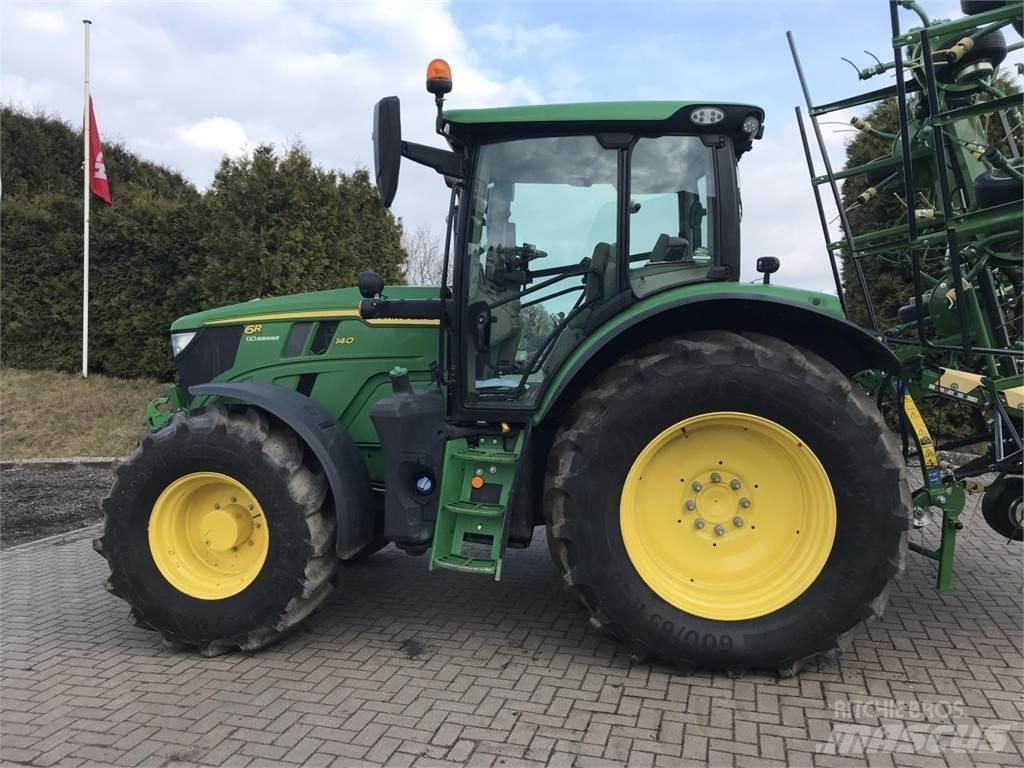 John Deere 6R 140 الجرارات