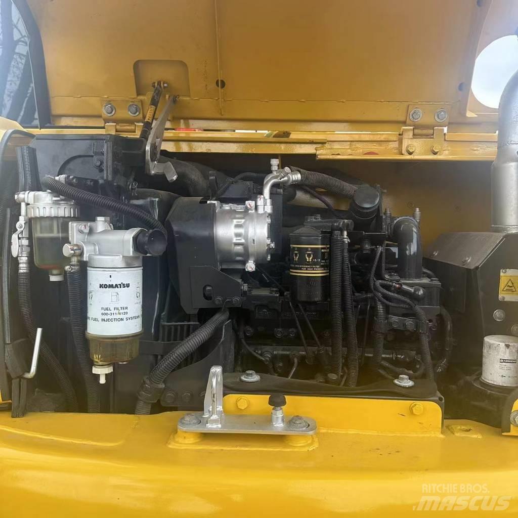 Komatsu PC 70-8 حفارات زحافة