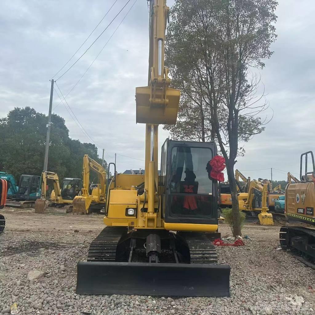 Komatsu PC 70-8 حفارات زحافة
