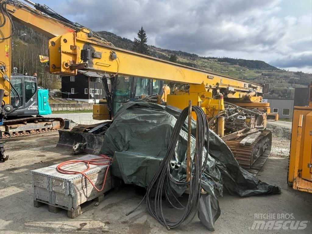Klemm KR 807 - 5 منصات دق خوازيق