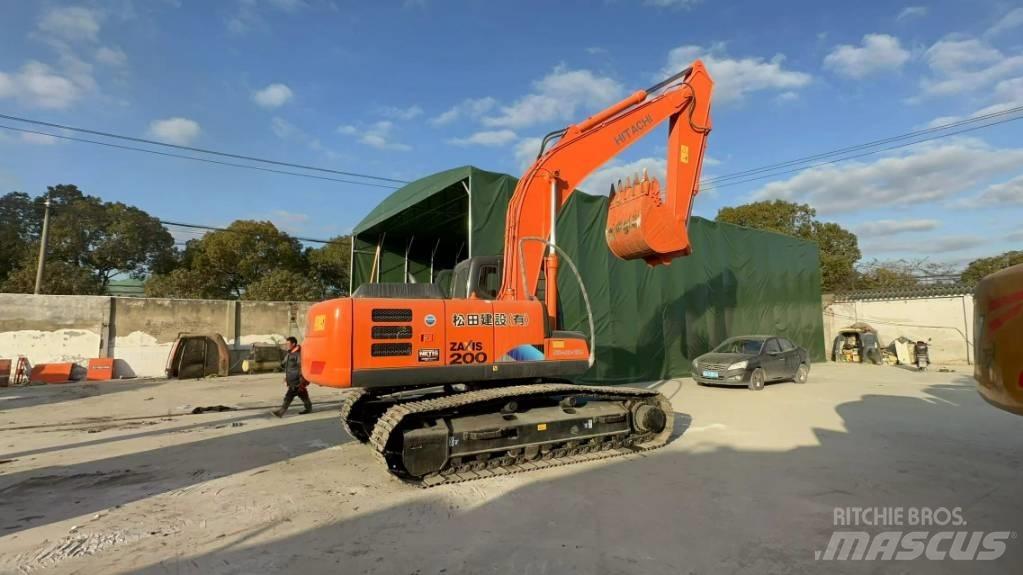 Hitachi ZX 200 حفارات زحافة