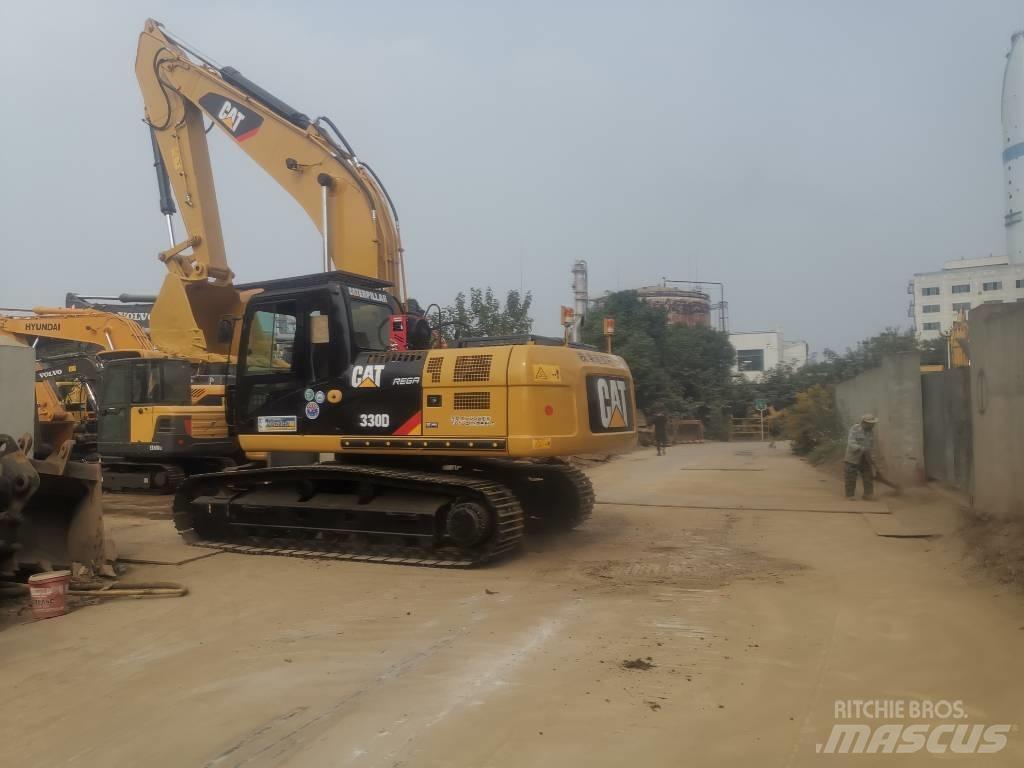 CAT 330 D حفارات زحافة