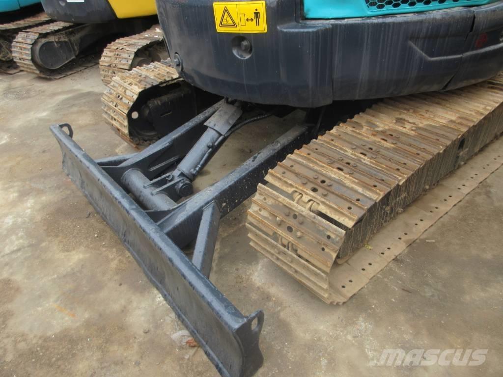 Kobelco SK 75 حفارات وسط 7 طن - 12 طن