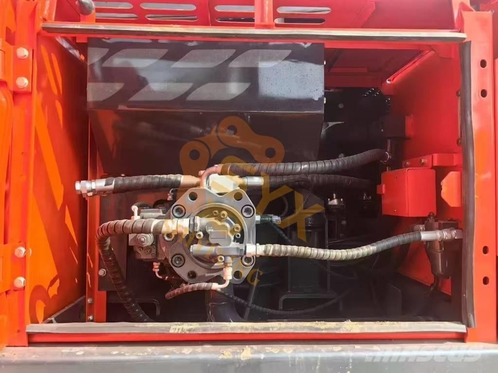 Doosan DX 225 LCA حفارات زحافة