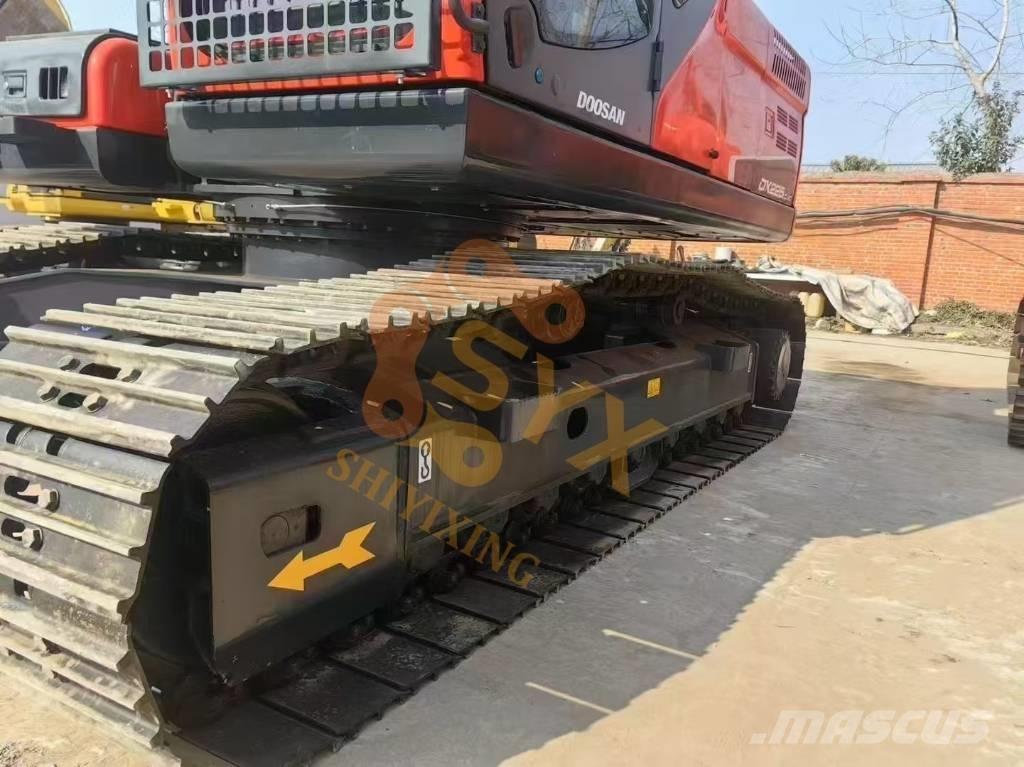 Doosan DX 225 LCA حفارات زحافة