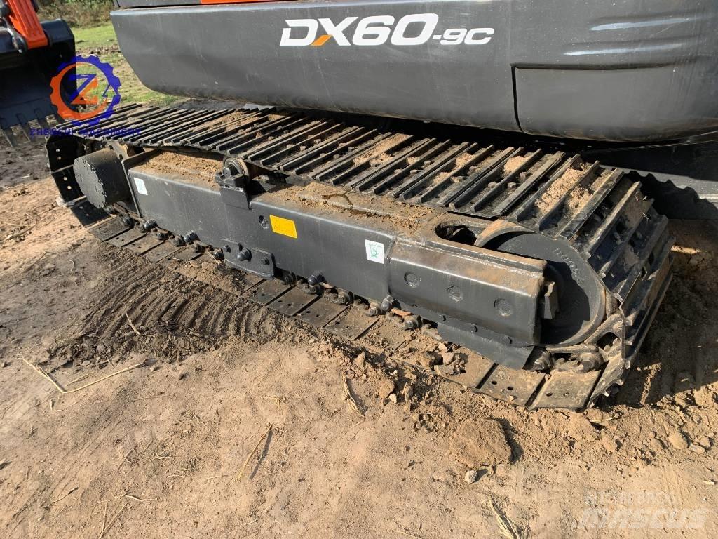 Doosan DX 60 حفارات صغيرة أقل من 7 طن (حفارات صغيرة)