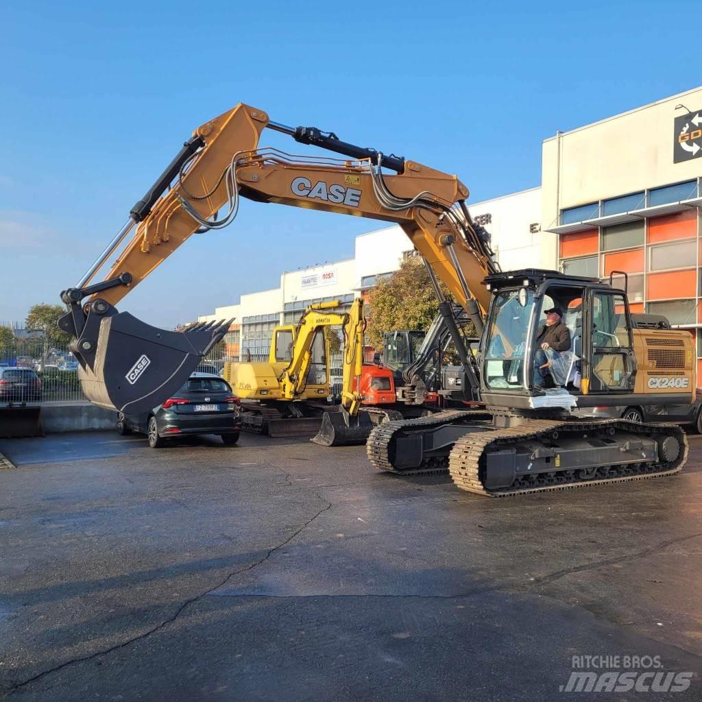 CASE CX 240 E حفارات زحافة