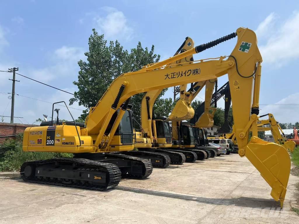 Komatsu PC200-7 حفارات زحافة