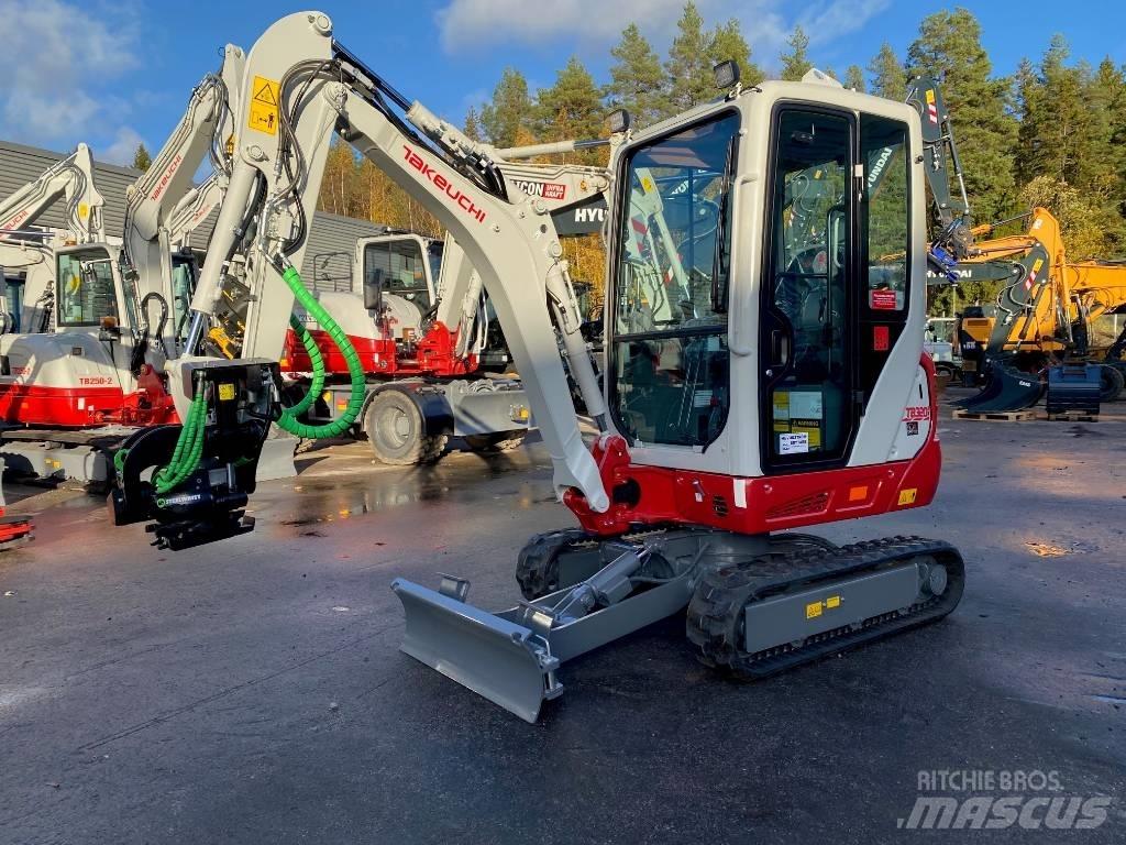 Takeuchi TB 320 حفارات صغيرة أقل من 7 طن (حفارات صغيرة)