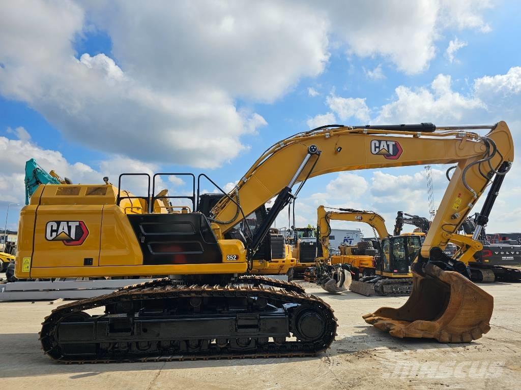 CAT 352 حفارات زحافة