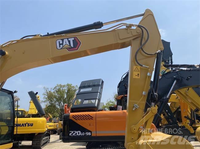 CAT 320 GC حفارات زحافة