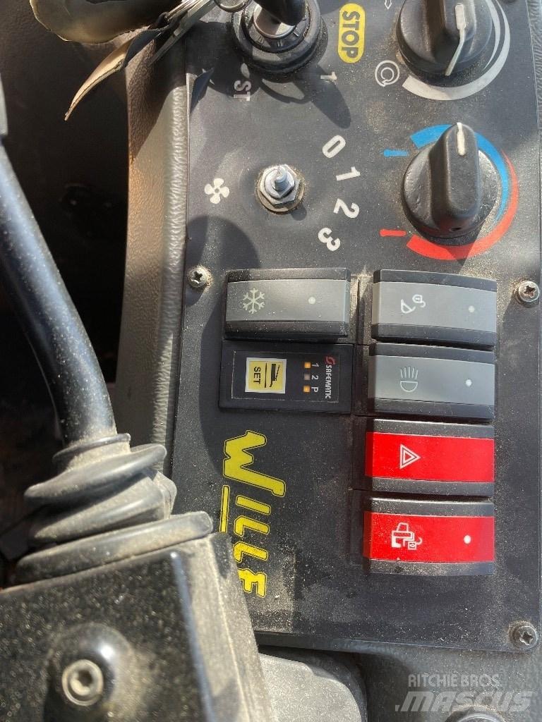 Wille 855C ناقلات الأدوات