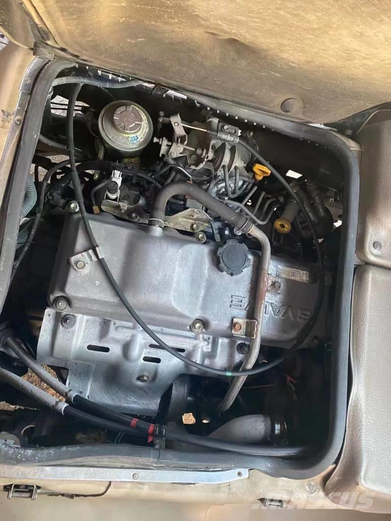 Toyota Coaster Bus حافلة صغيرة