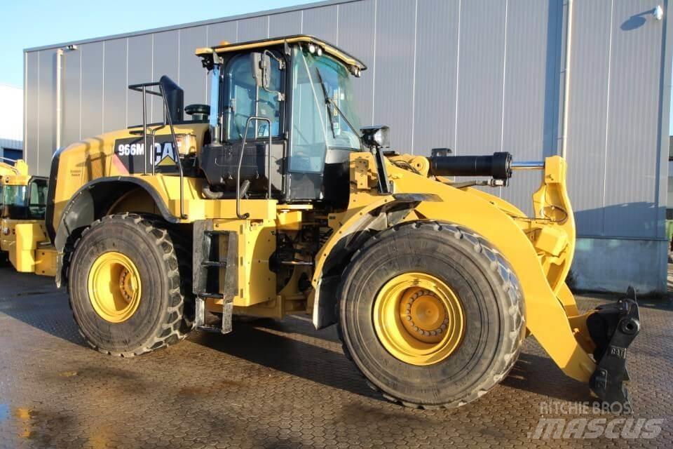 CAT 966M لوادر بعجل